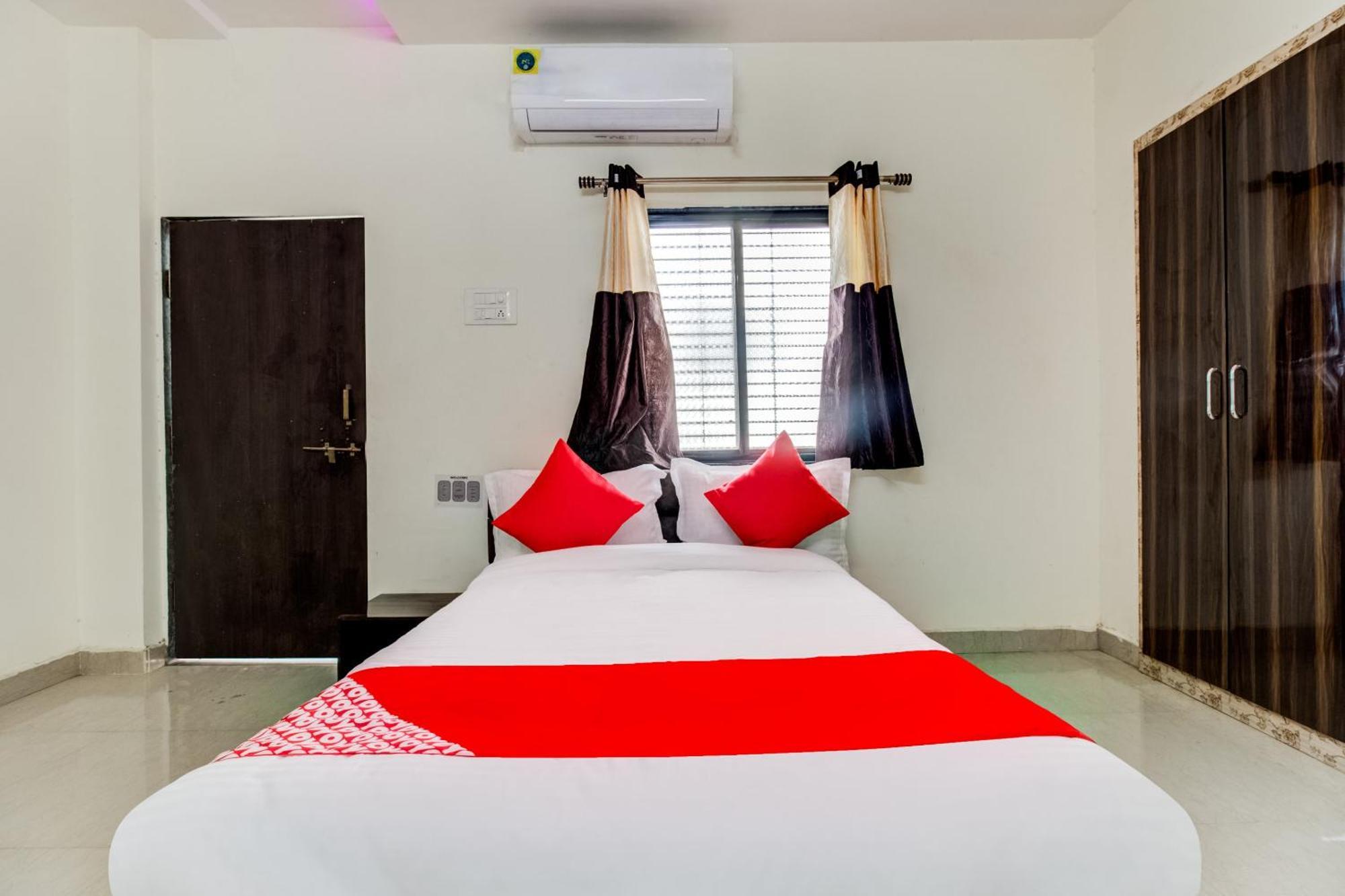 Hotel O City Center Dhule Kültér fotó