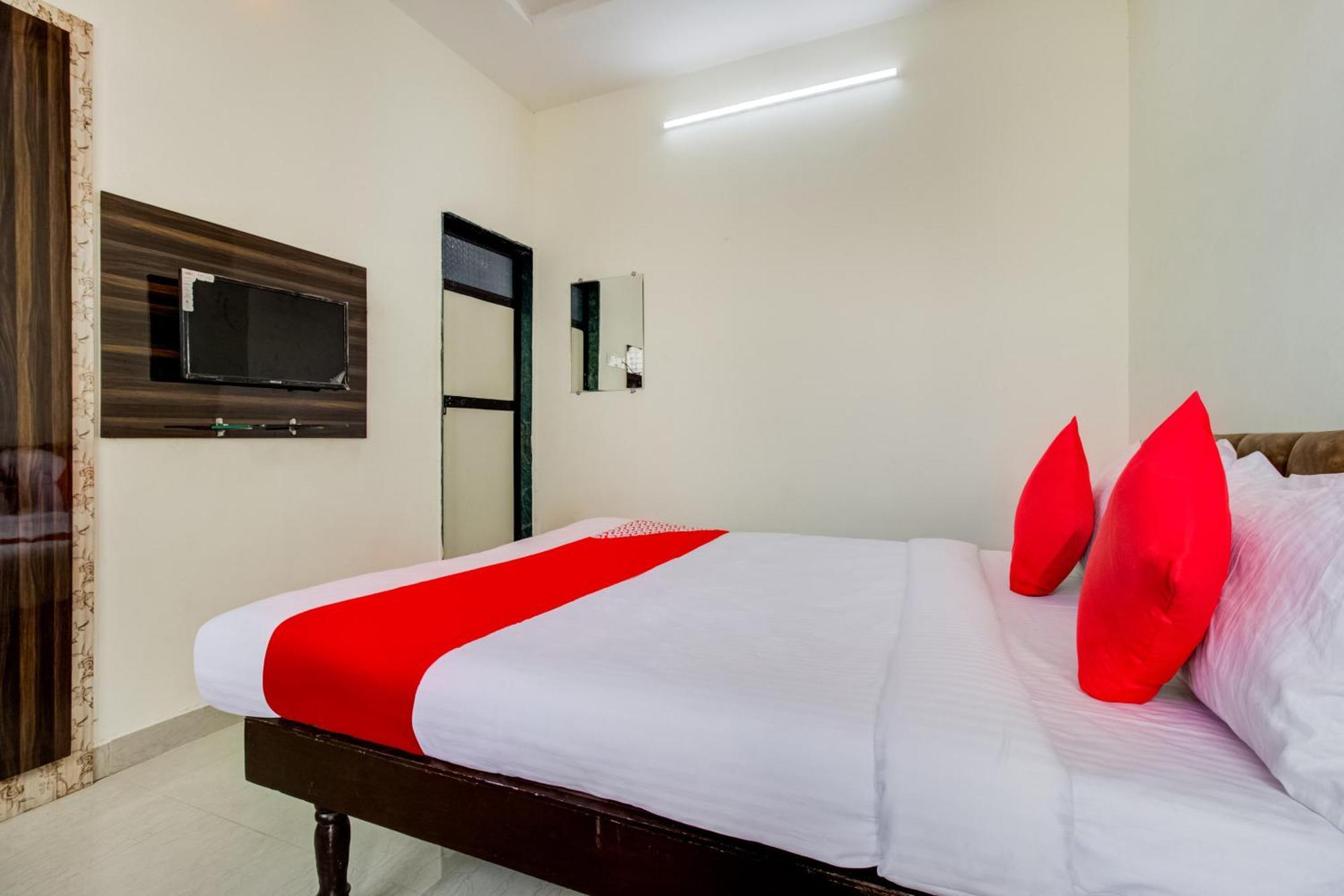Hotel O City Center Dhule Kültér fotó