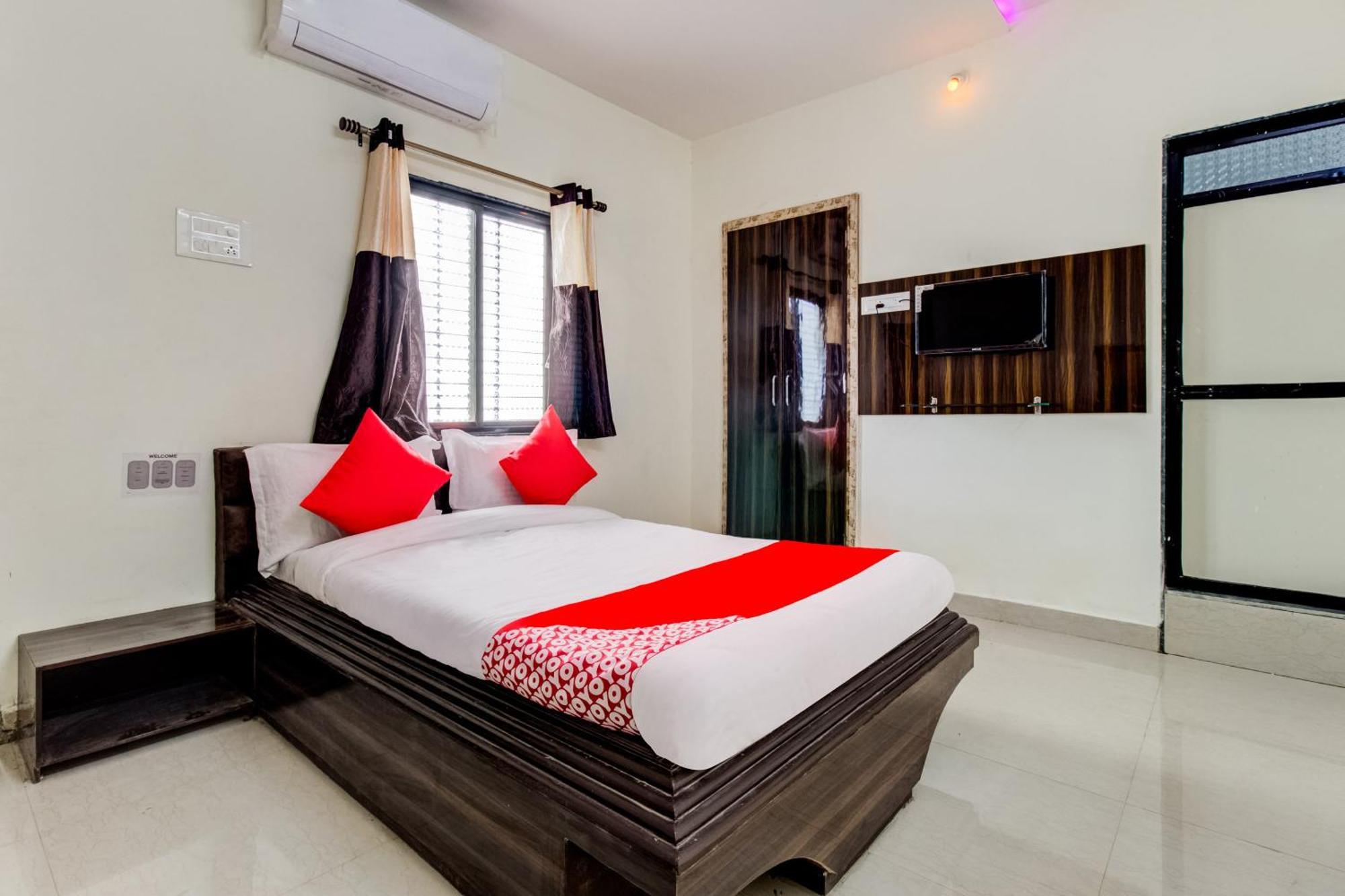 Hotel O City Center Dhule Kültér fotó