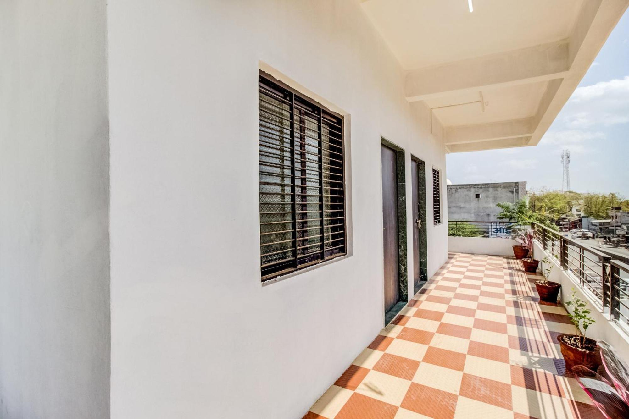 Hotel O City Center Dhule Kültér fotó